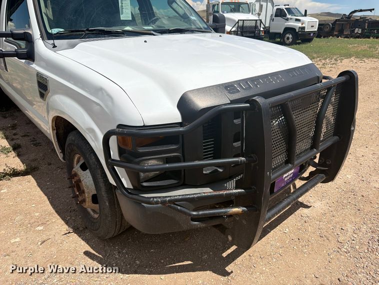 image for item FM7616 2008 Ford F350 Super Duty Crew Cab dump flatbed pickup truck