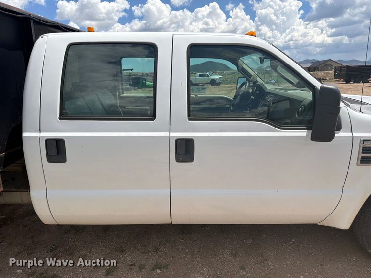 image for item FM7616 2008 Ford F350 Super Duty Crew Cab dump flatbed pickup truck