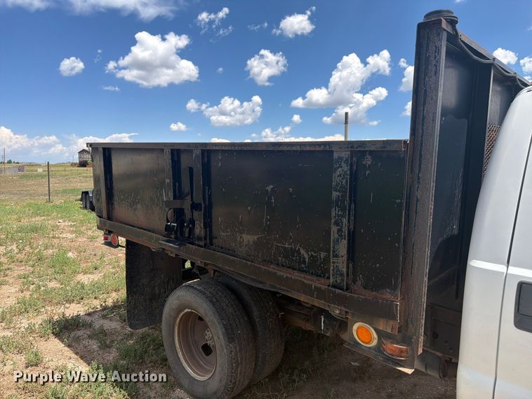image for item FM7616 2008 Ford F350 Super Duty Crew Cab dump flatbed pickup truck