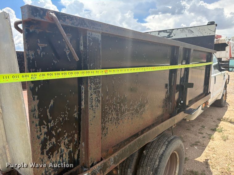 image for item FM7616 2008 Ford F350 Super Duty Crew Cab dump flatbed pickup truck