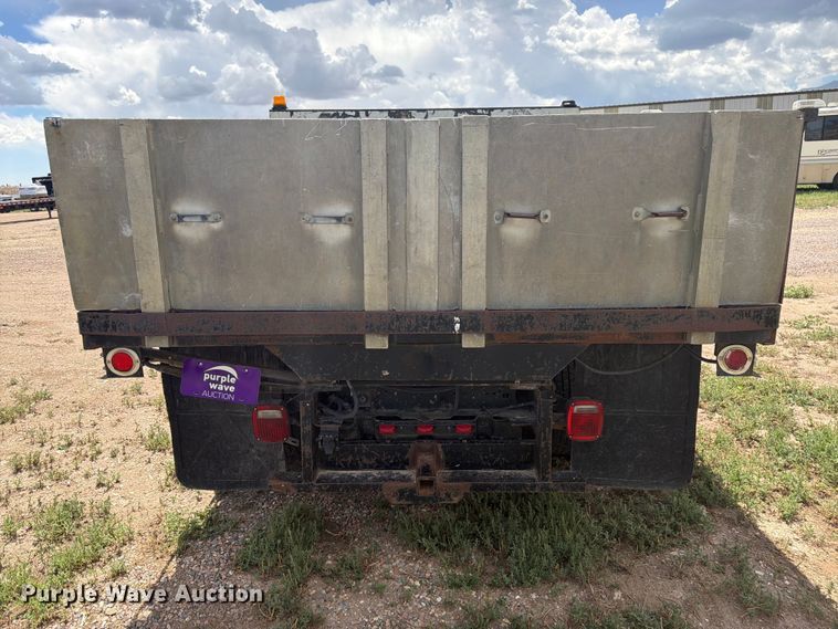 image for item FM7616 2008 Ford F350 Super Duty Crew Cab dump flatbed pickup truck