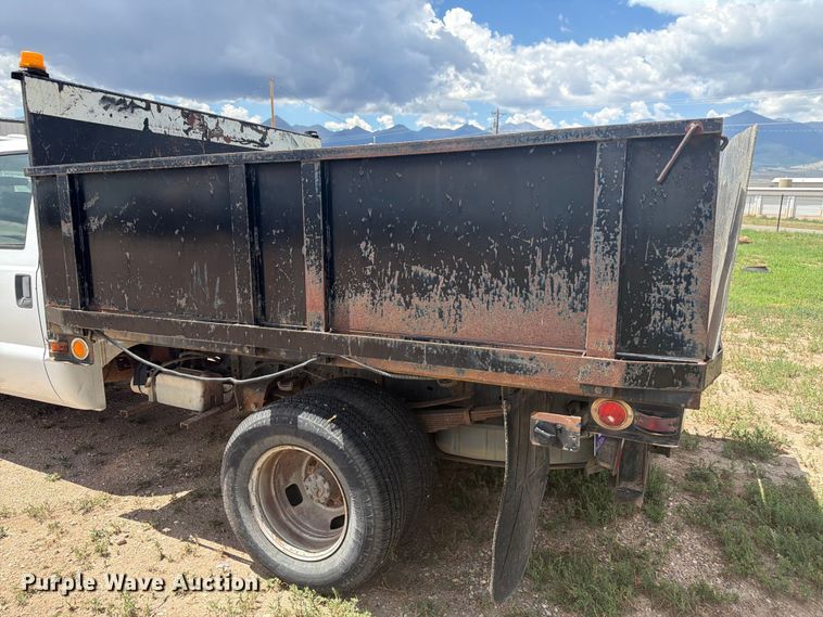 image for item FM7616 2008 Ford F350 Super Duty Crew Cab dump flatbed pickup truck