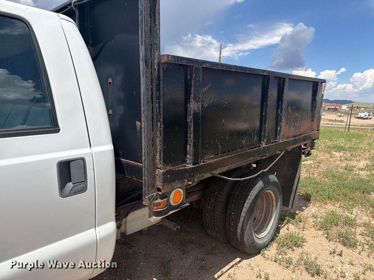 image for item FM7616 2008 Ford F350 Super Duty Crew Cab dump flatbed pickup truck