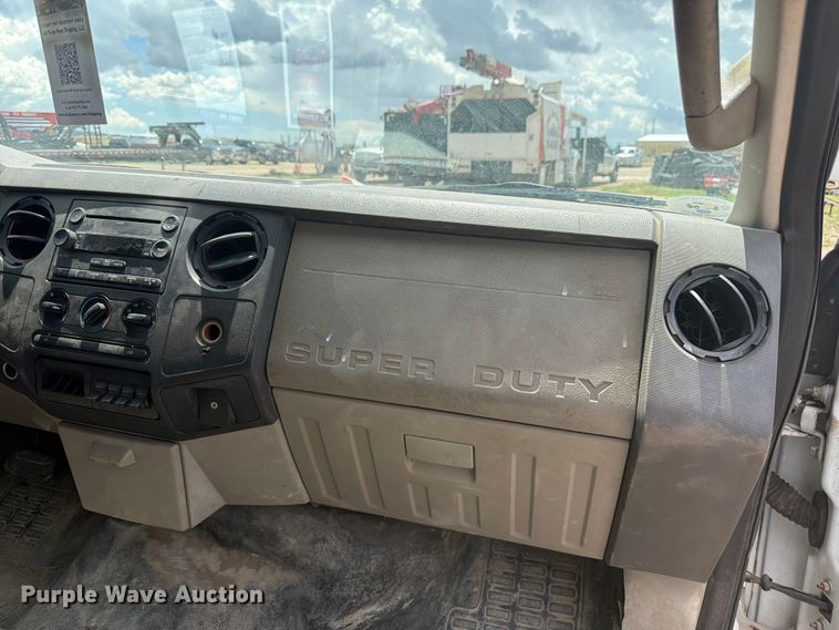 image for item FM7616 2008 Ford F350 Super Duty Crew Cab dump flatbed pickup truck