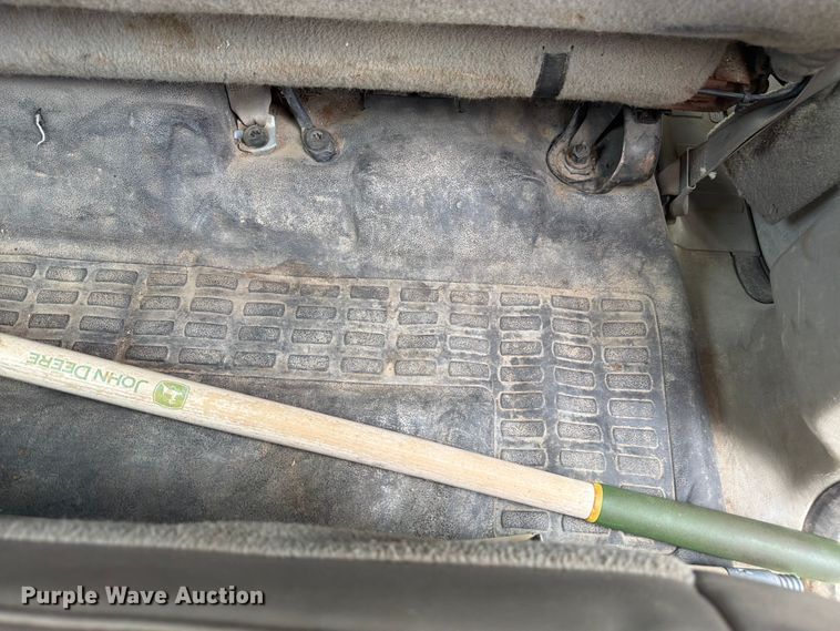 image for item FM7616 2008 Ford F350 Super Duty Crew Cab dump flatbed pickup truck