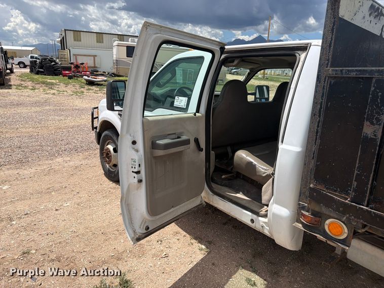image for item FM7616 2008 Ford F350 Super Duty Crew Cab dump flatbed pickup truck