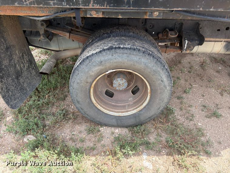 image for item FM7616 2008 Ford F350 Super Duty Crew Cab dump flatbed pickup truck