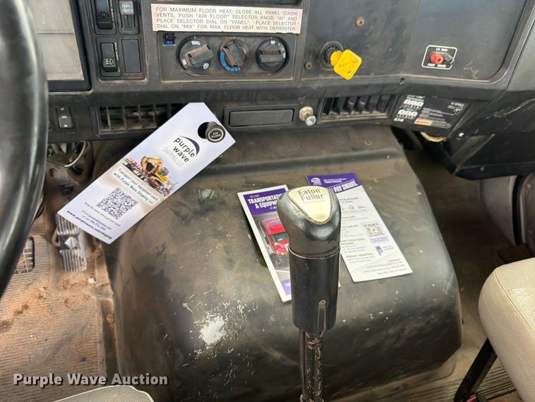 image for item FM7617 2001 International 8100 truck cab and chassis