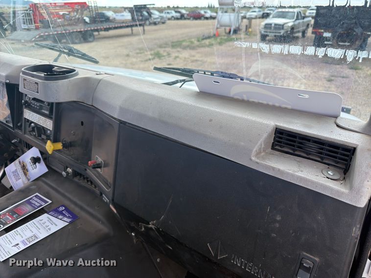 image for item FM7617 2001 International 8100 truck cab and chassis