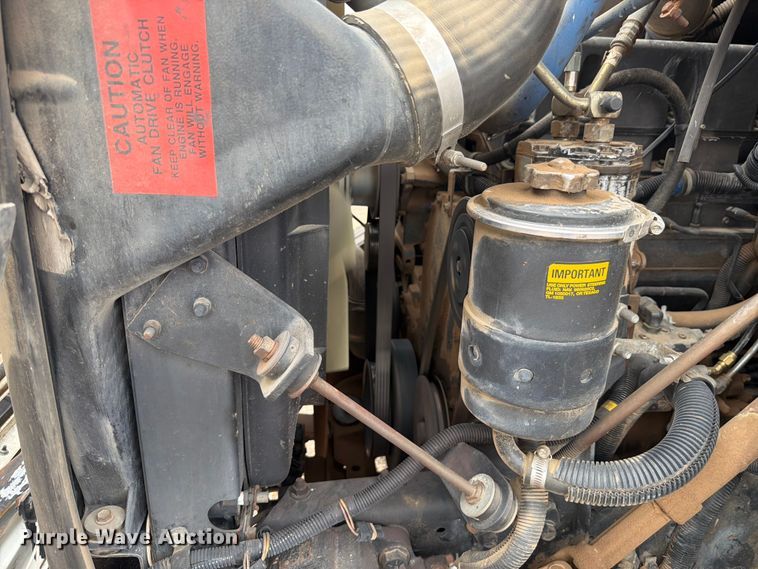 image for item FM7617 2001 International 8100 truck cab and chassis