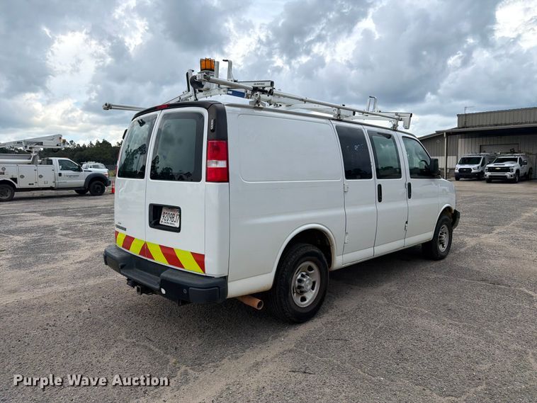 image for item FN2031 2020 Chevrolet Express 2500 utility van