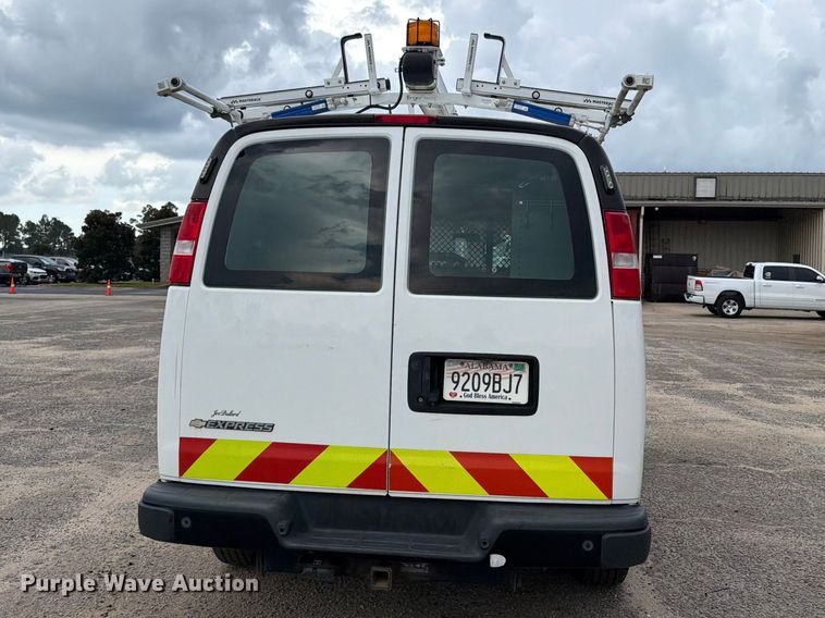 image for item FN2031 2020 Chevrolet Express 2500 utility van