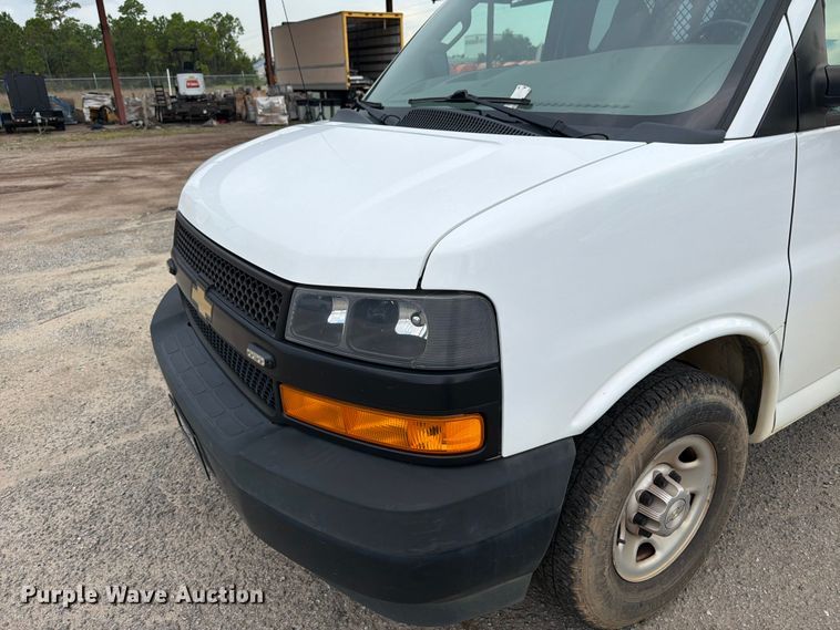 image for item FN2031 2020 Chevrolet Express 2500 utility van