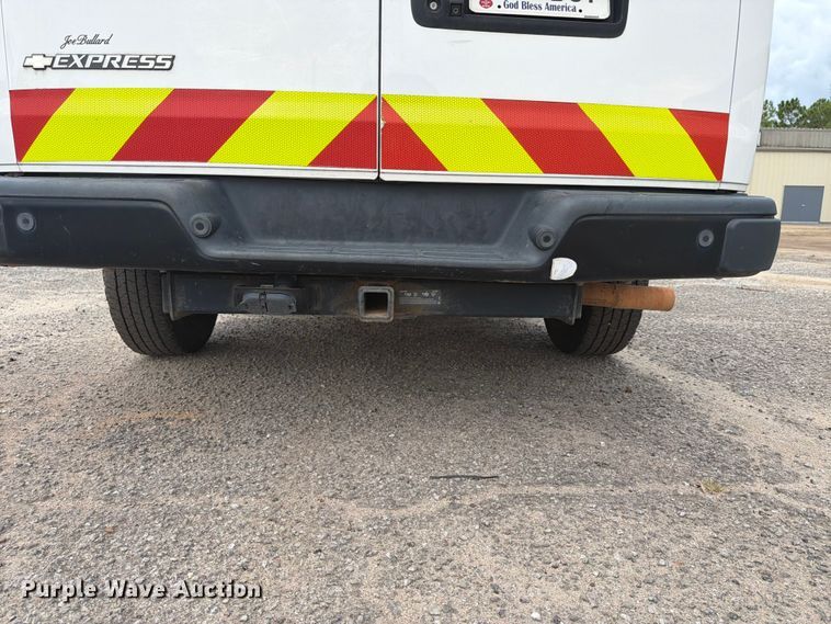image for item FN2031 2020 Chevrolet Express 2500 utility van