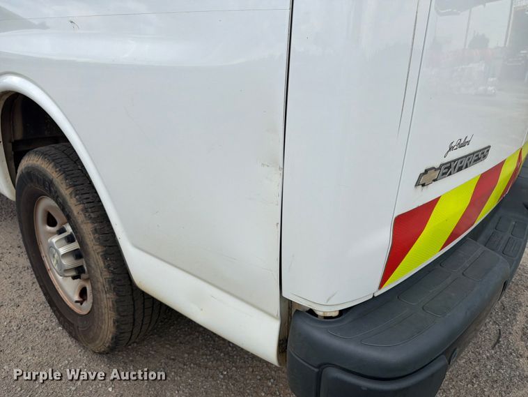 image for item FN2031 2020 Chevrolet Express 2500 utility van
