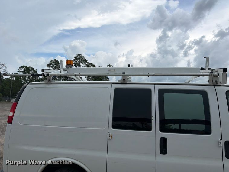 image for item FN2031 2020 Chevrolet Express 2500 utility van