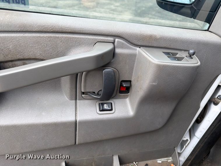 image for item FN2031 2020 Chevrolet Express 2500 utility van