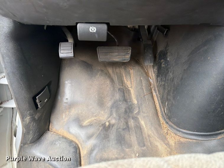 image for item FN2031 2020 Chevrolet Express 2500 utility van