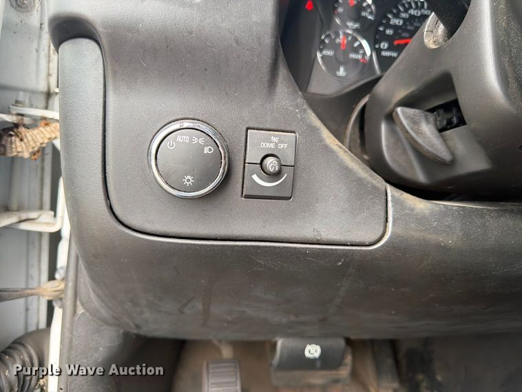 image for item FN2031 2020 Chevrolet Express 2500 utility van