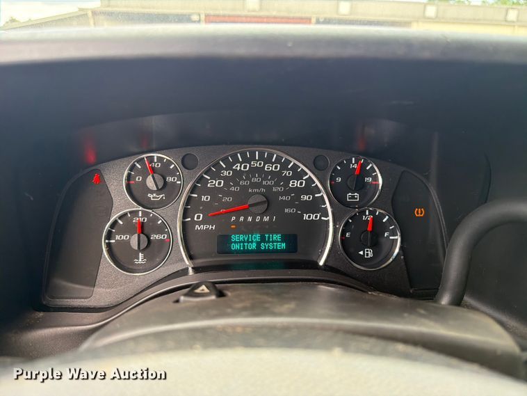 image for item FN2031 2020 Chevrolet Express 2500 utility van