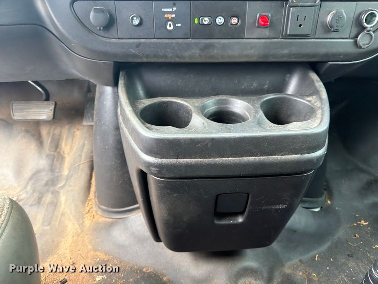 image for item FN2031 2020 Chevrolet Express 2500 utility van