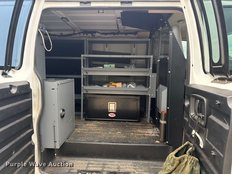 image for item FN2031 2020 Chevrolet Express 2500 utility van