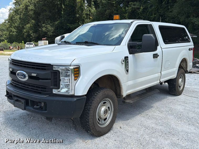 2019 Ford F250 Super Duty XL pickup truck