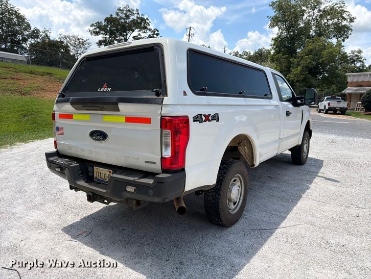image for item FN2035 2019 Ford F250 Super Duty XL pickup truck