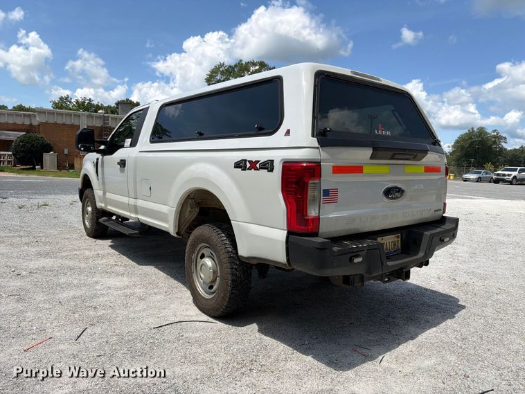 image for item FN2035 2019 Ford F250 Super Duty XL pickup truck