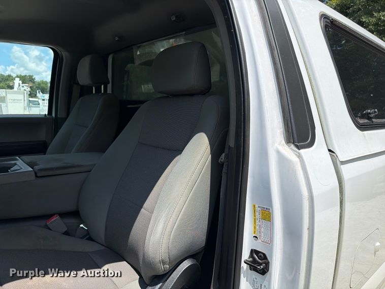 image for item FN2035 2019 Ford F250 Super Duty XL pickup truck