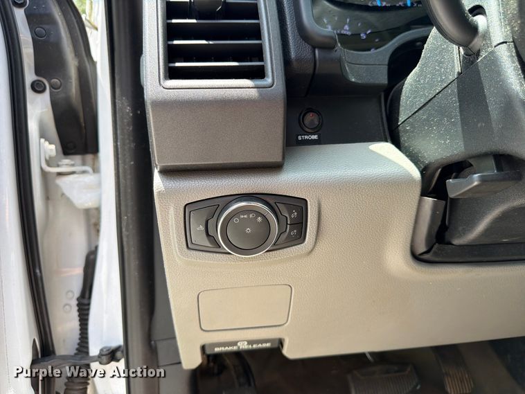 image for item FN2035 2019 Ford F250 Super Duty XL pickup truck