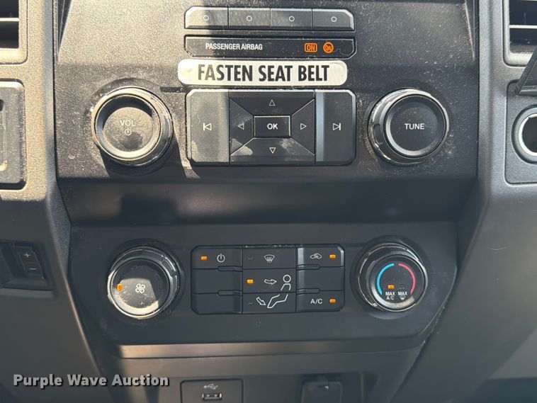 image for item FN2035 2019 Ford F250 Super Duty XL pickup truck