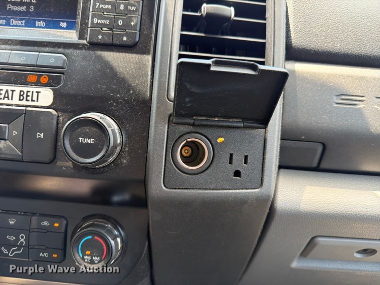 image for item FN2035 2019 Ford F250 Super Duty XL pickup truck