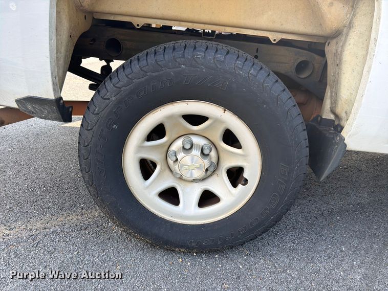image for item FN2036 2014 Chevrolet Silverado 1500 pickup truck