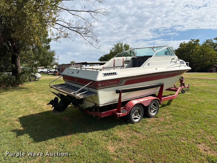 image for item FN2562 1982 Celebrity Boat Inc 210V boat