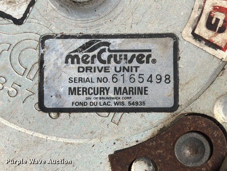 image for item FN2562 1982 Celebrity Boat Inc 210V boat