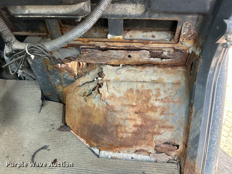 image for item FT6093 2001 Kubota RTV1100 utility vehicle