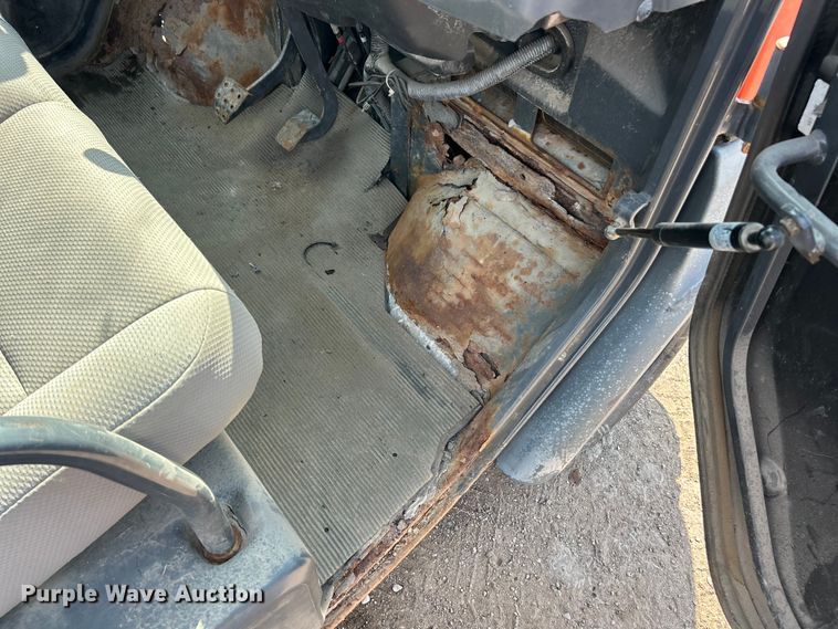 image for item FT6093 2001 Kubota RTV1100 utility vehicle