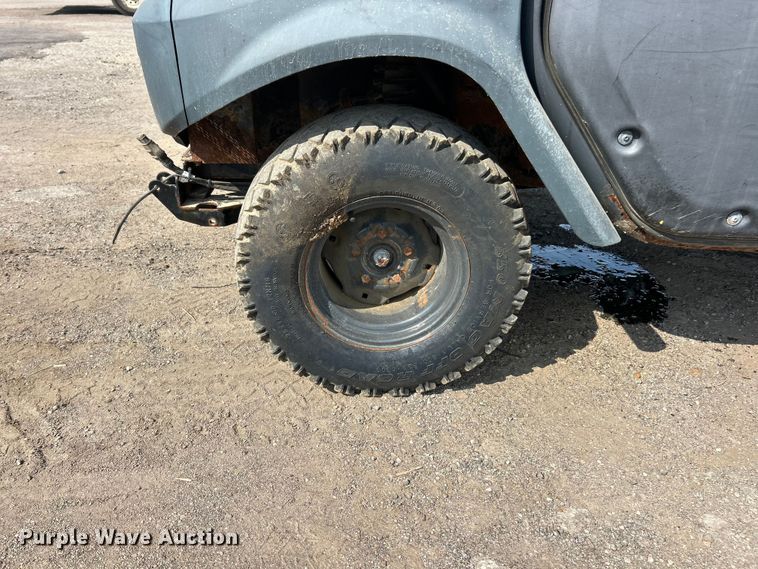 image for item FT6093 2001 Kubota RTV1100 utility vehicle