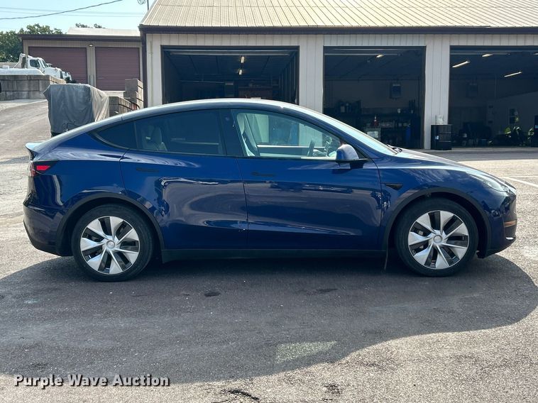 image for item FT6094 2021 Tesla Model Y SUV