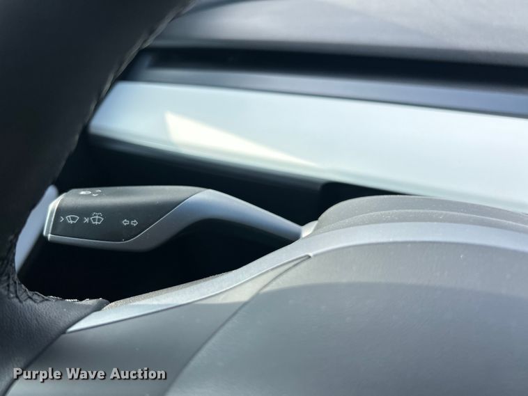 image for item FT6094 2021 Tesla Model Y SUV