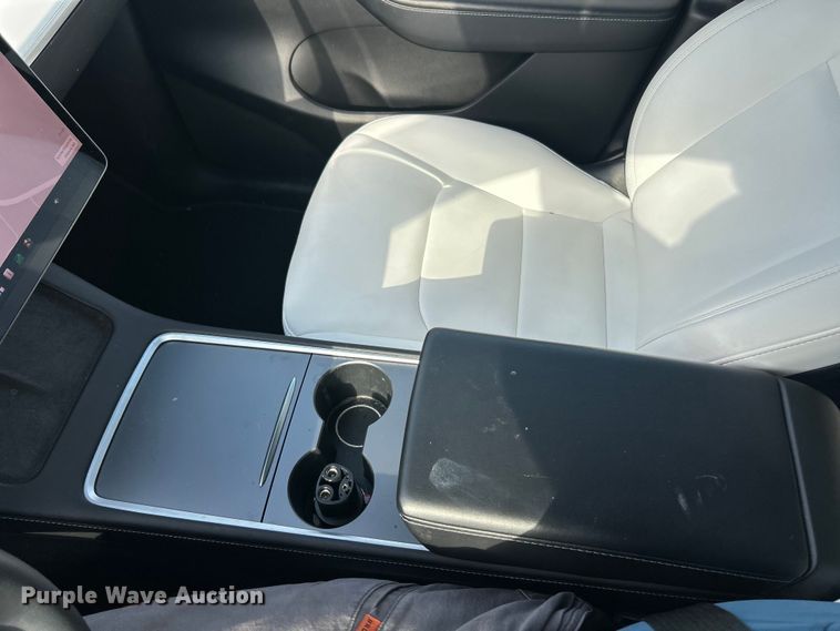 image for item FT6094 2021 Tesla Model Y SUV