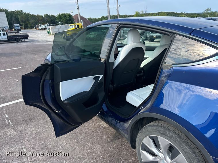 image for item FT6094 2021 Tesla Model Y SUV