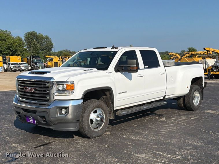 2019 GMC Sierra 3500HD SLE Crew Cab pickup truck