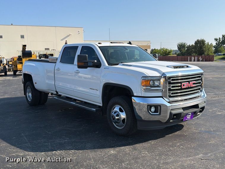 image for item FT6128 2019 GMC Sierra 3500HD SLE Crew Cab pickup truck
