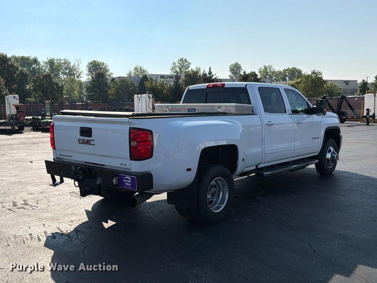 image for item FT6128 2019 GMC Sierra 3500HD SLE Crew Cab pickup truck