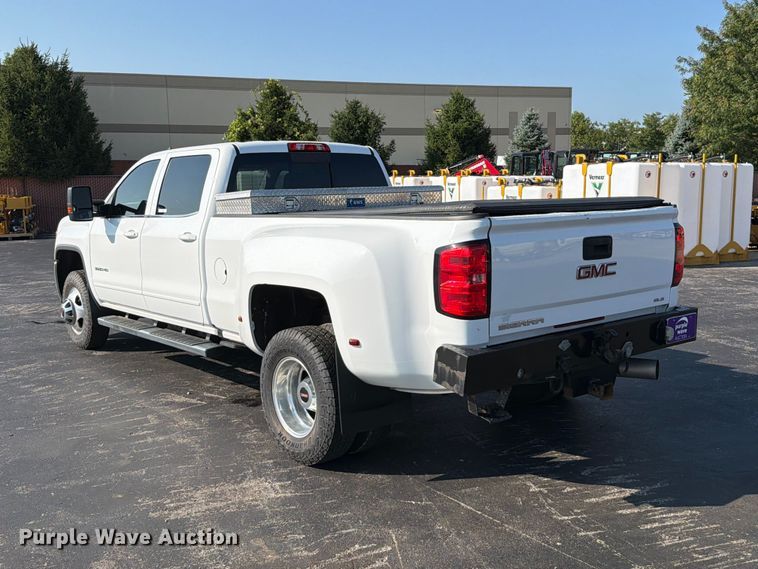 image for item FT6128 2019 GMC Sierra 3500HD SLE Crew Cab pickup truck
