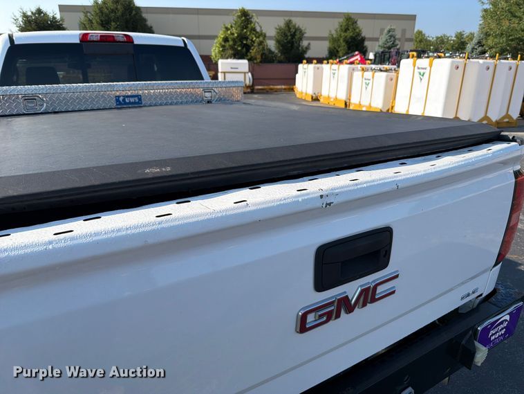 image for item FT6128 2019 GMC Sierra 3500HD SLE Crew Cab pickup truck