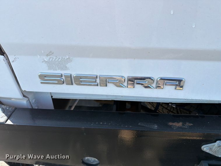 image for item FT6128 2019 GMC Sierra 3500HD SLE Crew Cab pickup truck