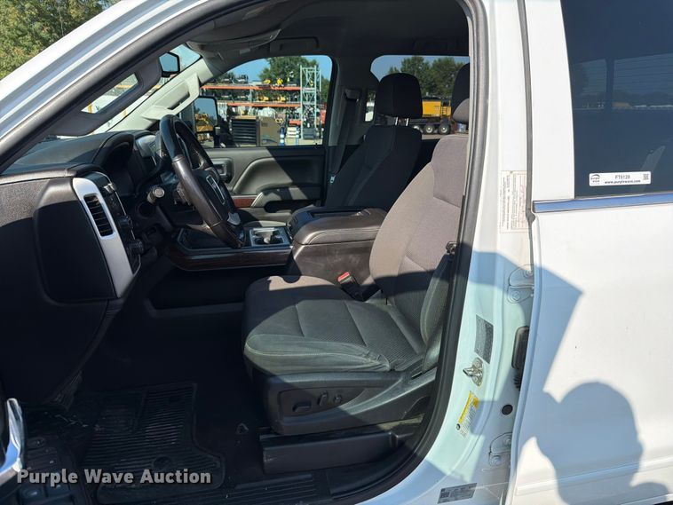 image for item FT6128 2019 GMC Sierra 3500HD SLE Crew Cab pickup truck